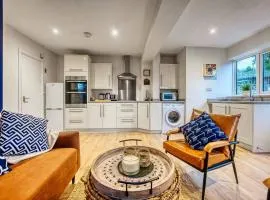 Dudley-5 Beds-contractors-parking-long Stay!