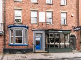 Jasmine Townhouse, doorstep to the Peaks for 2