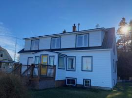 海与山之间的小屋旅馆，位于卡普沙的酒店