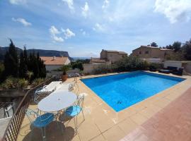 Villa Cassis 2-6 pers proche Marseille et Parc national des Calanques，位于卡西斯的酒店