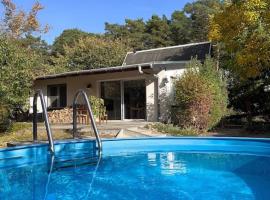 Modernes Waldhaus im Spreewald，位于吕本的乡村别墅
