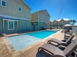 Ridley Retreat Community Pool Mins to the Beach Corpus Christi Port A