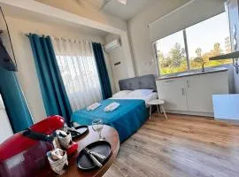 Smart Deluxe StudioN6 private Kitchenette Bathroom to Beach 200m Marina Port 900m