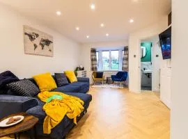 Charming Home in Bromsgrove - Perfect for Groups