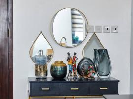 iFORA Homes- Stylish 3 Bedroom Condo near A&C Mall
