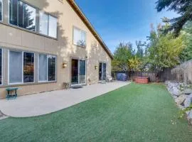 7 Mi to Dtwn Reno Gem with Hot Tub, Pets Welcome