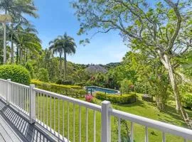 Luxe Hinterland Stay, Eastnor at Montville Estate