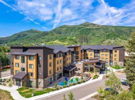 Residence Inn by Marriott Steamboat Springs，位于斯廷博特斯普林斯的酒店