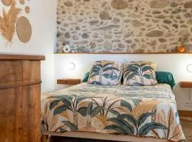 Appartement rénové, charme naturel et authenticité au cœur du village