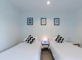 Maikhao Hotel, Phuket