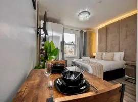 Gilded Nooks