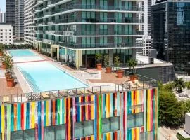 Dua Miami, Autograph Collection