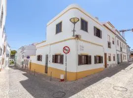 J - Casa do Farol Guesthouse