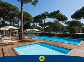 Club del Sole Rivaverde Easy Camping Village，位于马里纳－迪拉文纳的酒店