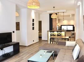 Luxueux appartement sur la mer à La Marsa-Corniche，位于Douar el Hafey的酒店