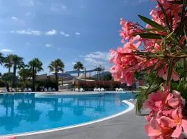 Camping Del Mar 265, Mobile Home Excellence, 3 chambres, 6 personnes, 2 Salles de Bain, bord de mer