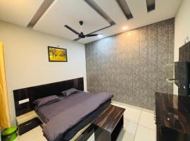 Hotel royal niwas，位于Bandikui的酒店