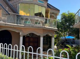 Skyport villa，位于Kiembi Samaki的酒店