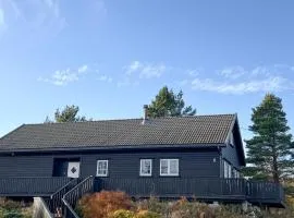 5 Bedroom Cozy Home In Lyngdal