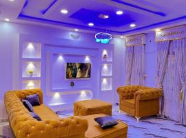 Luxurious Home - The Paletinos，位于Umuahia的酒店