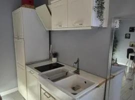 HUGO Luxury Brand New 2 Bedrooms Apartment in the Center