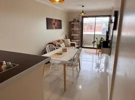 Departamento Centrico Con Balcon a la Calle