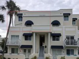 Oceanfront 2br2b, Ocean Views, Heated Pool, Spa
