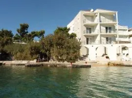 Apartment At the sea