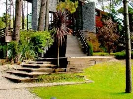 Altos Medanos Cabañas & Club de Bosque