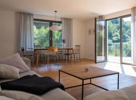 House with a View - Modernes Ferienhaus in der Eifel，位于Antweiler的酒店