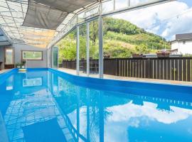 Gapyeong Dongban84 Glamping&Pool villa，位于加平的酒店