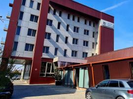 Hotel Grandis Apulum，位于Mioveni的酒店