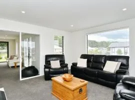 Woodend Getaway Haven - Christchurch Holiday Homes