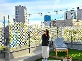 Yongsan Cozy Castle with Rooftop Garden for Families