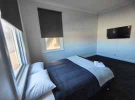 The Club Hotel Collie，位于Collie的酒店