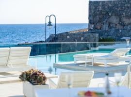 Royal Marina Suites Boutique Hotel - Adults Only，位于卡列罗港的带按摩浴缸的酒店