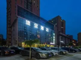 Dequan Luxury Hotel chaoyang high speedtrain of China Branch Coffee, fruits, snacks, a gym and a laundry room are provided for free in the lobby