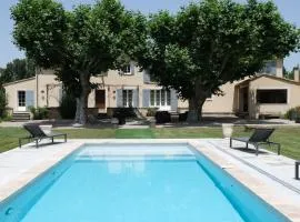 typical provencal mas with heated pool, 10 people, in the countryside of cavaillon, luberon, provence.