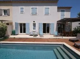 nice house with private pool - 6 persons in the center of the village of mérindol in the luberon in provence