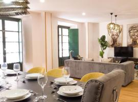 Apartamentos San Pedro Regalado，位于巴利亚多利德的带停车场的酒店