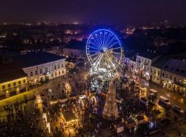 Hotels-Widok Rynek - Centrum &Parking -fak VAT，位于凯尔采的酒店