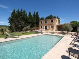 Air-conditioned villa with private pool overlooking Roussillon - Luberon - 8 people.