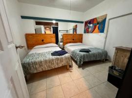 Casona Luciérnaga-Casa de Huéspedes，位于莱昂的酒店