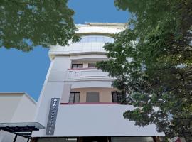 Super Townhouse G SILVER HOTELS NEAR US BIOMETRIC，位于钦奈钦奈市中心的酒店