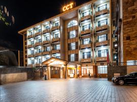 CCT Luxury Hotel，位于芽庄的酒店