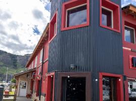 Mistico Hostel 23，位于厄尔查尔坦的酒店