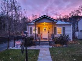The Artist Studio Loft - Poconos - Hot Tub，位于Scotrun的带按摩浴缸的酒店