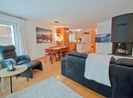 Apartment Lora, La Villa Emeline