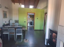 Ex fienile nella natura - Camera con bagno privato，位于Suno的酒店