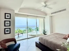 Bay View Grand Marina- 3 bedrooms with jacuzzi-602S